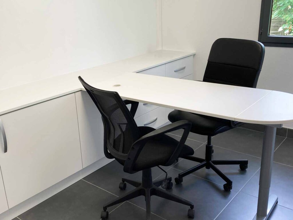 Bureau professionnel menuiserie aménagement intérieur