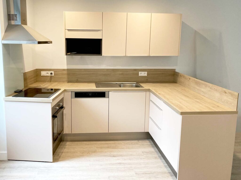 Cuisine bois menuiserie aménagement intérieur