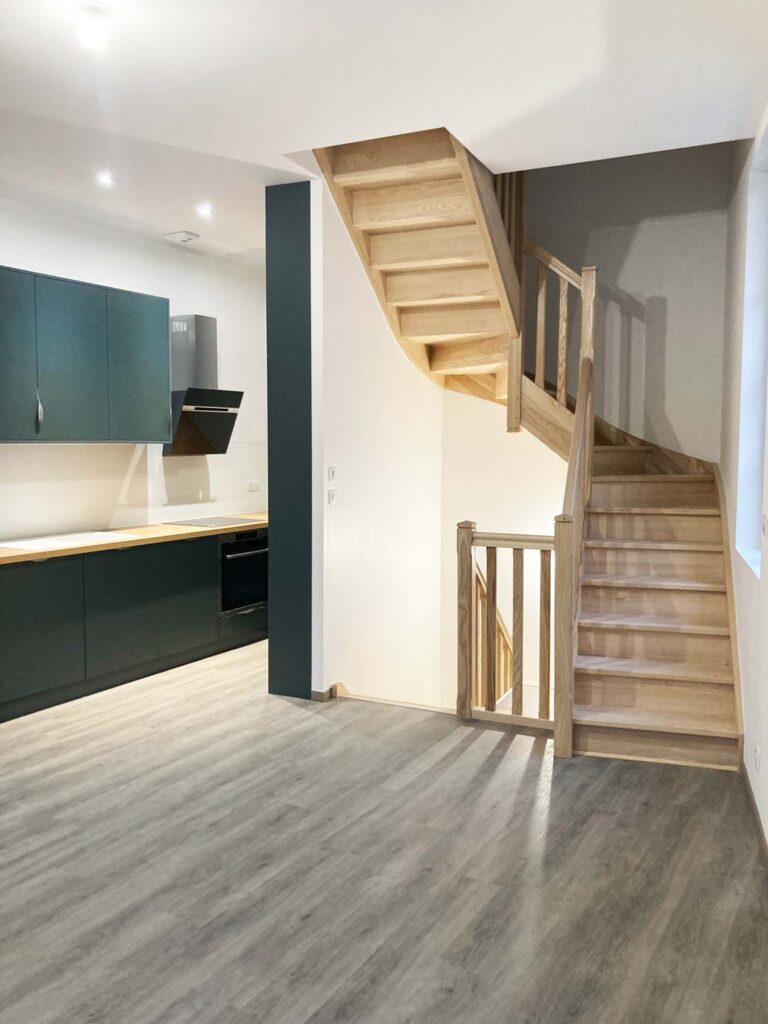 Escalier bois menuiserie aménagement intérieur