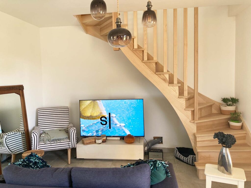 Escalier bois menuiserie aménagement intérieur